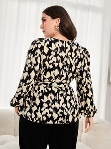 SHEIN Clasi Plus Allover Print Lantern Sleeve Belted Blouse - Multicolor - View 2