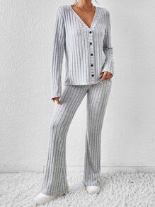 SHEIN Essnce Camiseta tejida de canalé con botón delantero & Pantalones acampanados - Gris Claro - Ver 4