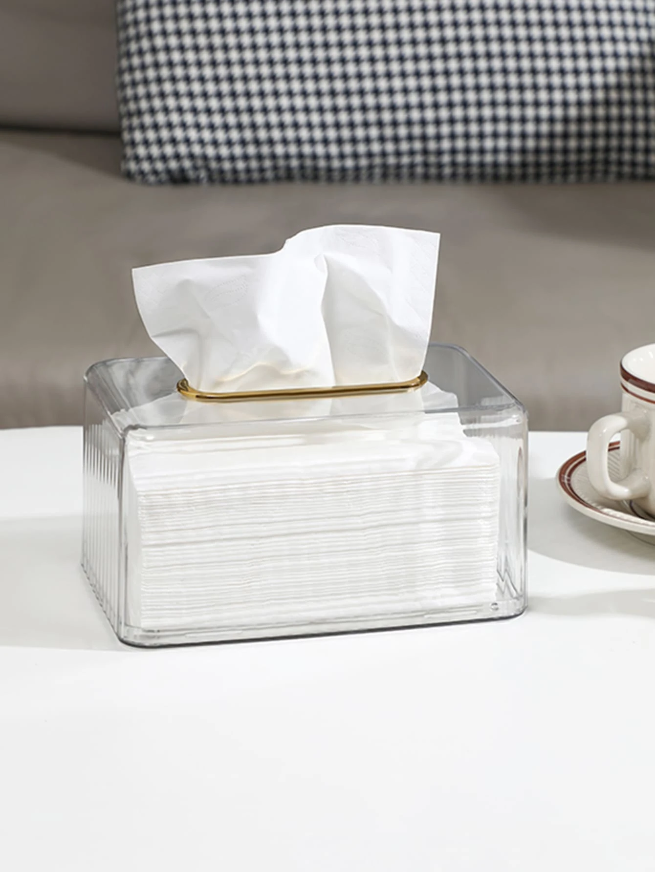 1 hộp đựng khăn giấy trong suốt - Nhiều màu - Xem 1