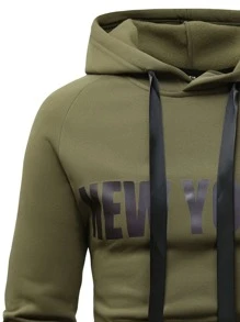 Manfinity Homme 男式字母图案袋鼠口袋插肩袖抽绳保暖连帽衫，适合秋冬季 - 軍綠色 - 查看 4