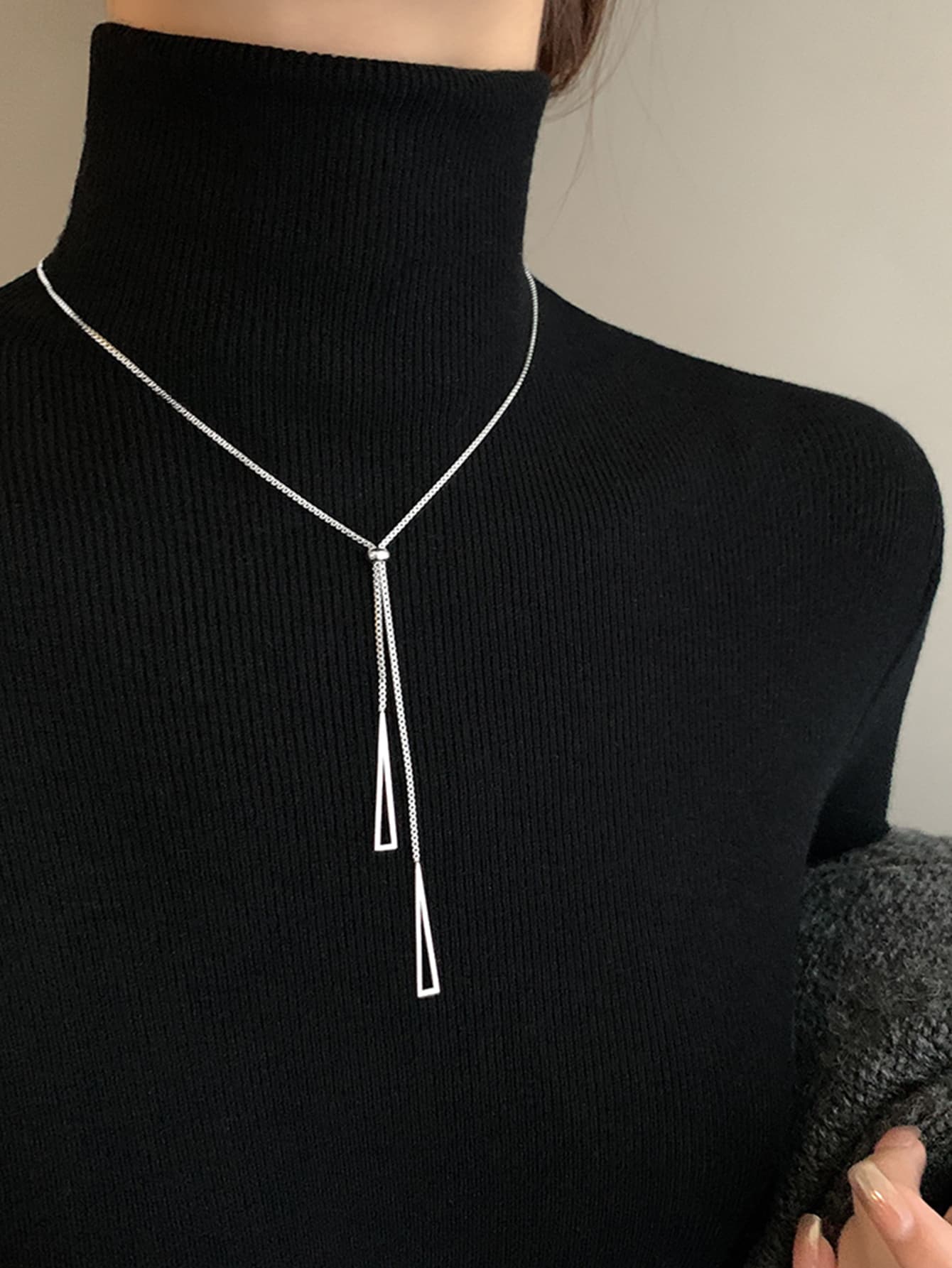 三角形吊墜Y字項鍊 - 銀色 - 查看 1