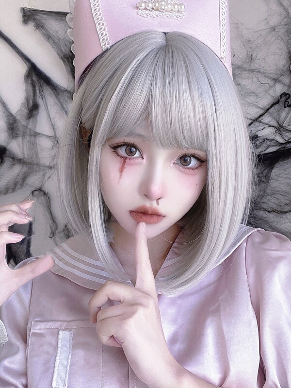 alicegarden 1 Piece Synthetic Heat-Resistant,Short Hair Grey Wig With Bangs In Wigs ,12 ​Inches Long, Made From Fiber, Stylish Wigs, Natural And Realistic False Hair