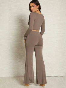 SHEIN BAE 素色前鏤空短款上衣和喇叭褲 - 棕色 - 查看 2