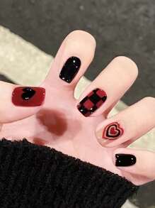24 件长方形黑红格子心形图案假指甲、1 件指甲锉和 1 片胶带，立即提升您的外观，指甲用品 - 彩色 - 查看 1