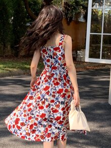 DAZY Kleid mit durchgehendem Blume Muster als Trägerkleid für den Sommer