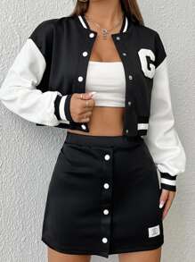 SHEIN EZwear con parche de letra ribete de rayas de hombros caídos corto Cazadora de universidad & Falda - Blanco y Negro - Ver 5