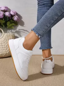 女性白色運動鞋前綁帶板鞋