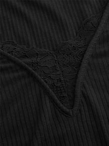 SHEIN ICON Grunge Lace Trim Trumpet Sleeve Crop Tee - Black - View 4