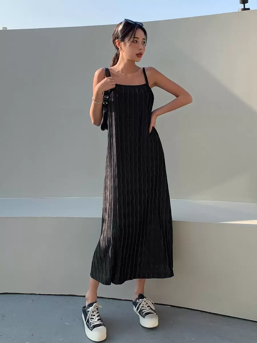 DAZY Chất rắn Textured Chi tiết Váy Dây - màu đen - Xem 1