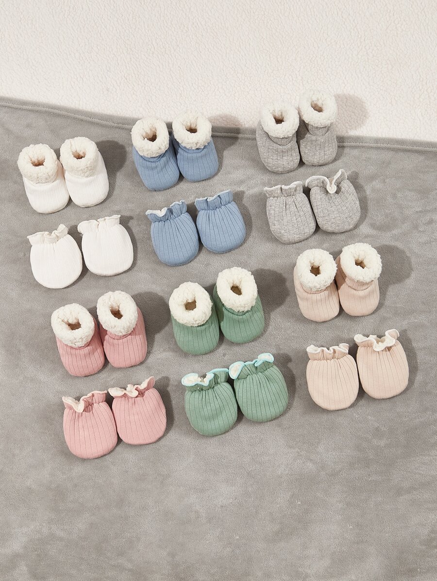 1pair Baby Random Socks & 1pair Gloves - Multicolor - View 1