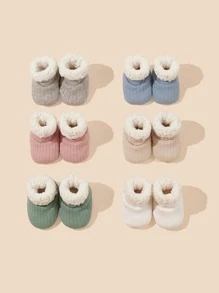 1雙嬰兒隨機襪子