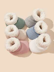 1雙嬰兒隨機襪子