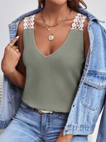 SHEIN Frenchy Contrast Guipure Lace Tank Top Summer Green Green Casual Christmas - Green - View 3
