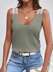 SHEIN Frenchy Contrast Guipure Lace Tank Top Summer Green Green Casual Christmas - Green - View 6