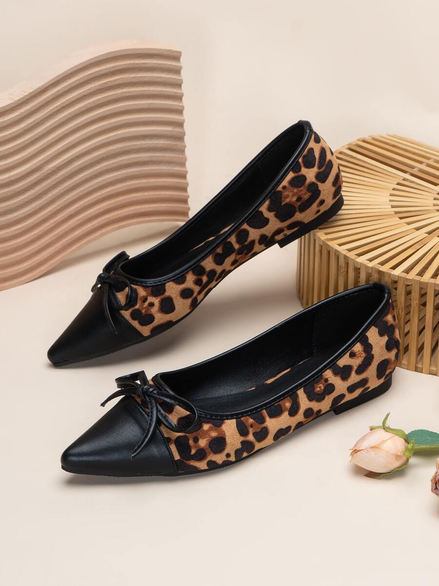 Bailarinas con patrón de leopardo con diseño de lazo de punta de serraje falso - Multicolor - Ver 1
