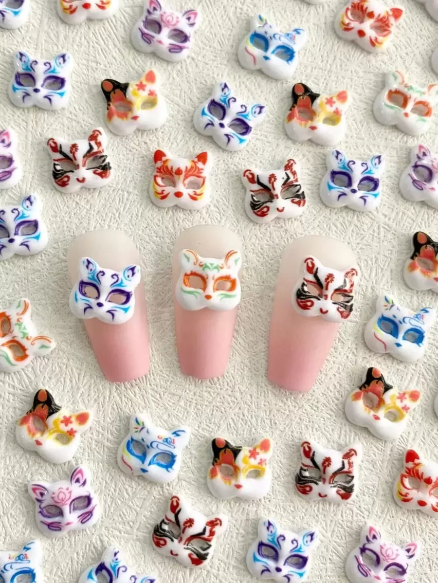 30 件混色日式卡通狐狸头面具美甲装饰 DIY 指甲饰 指甲宝石 美甲用品 指甲 - 彩色 - 查看 1