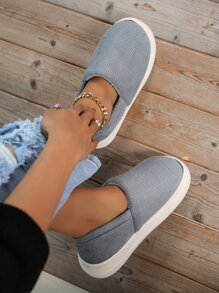 Minimalist Fuzzy Bedroom Slippers - Grey - View 2