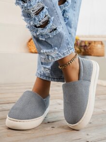 Minimalist Fuzzy Bedroom Slippers - Grey - View 3
