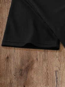 SHEIN LUNE Camiseta gráfica con diseño de corazón y letra para mujer - Negro - Ver 4