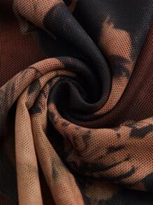 ROMWE PUNK Grunge Figure Graphic Halter Neck Crop Top With Arm Sleeves - Rust Brown - View 4