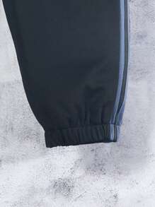 SHEIN Tween Boy Antler Print Tee & Contrast Side Seam Sweatpants - Blue - View 5