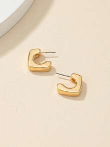 Geometric Design Stud Earrings - Yellow Gold - View 5