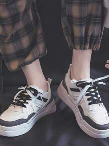 Color Block Lace-up Front Skate Shoes - Multicolor - View 3