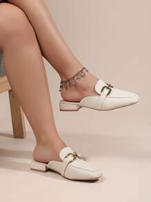 Mules planos con diseño metal de punta cuadrada - Beis - Ver 1