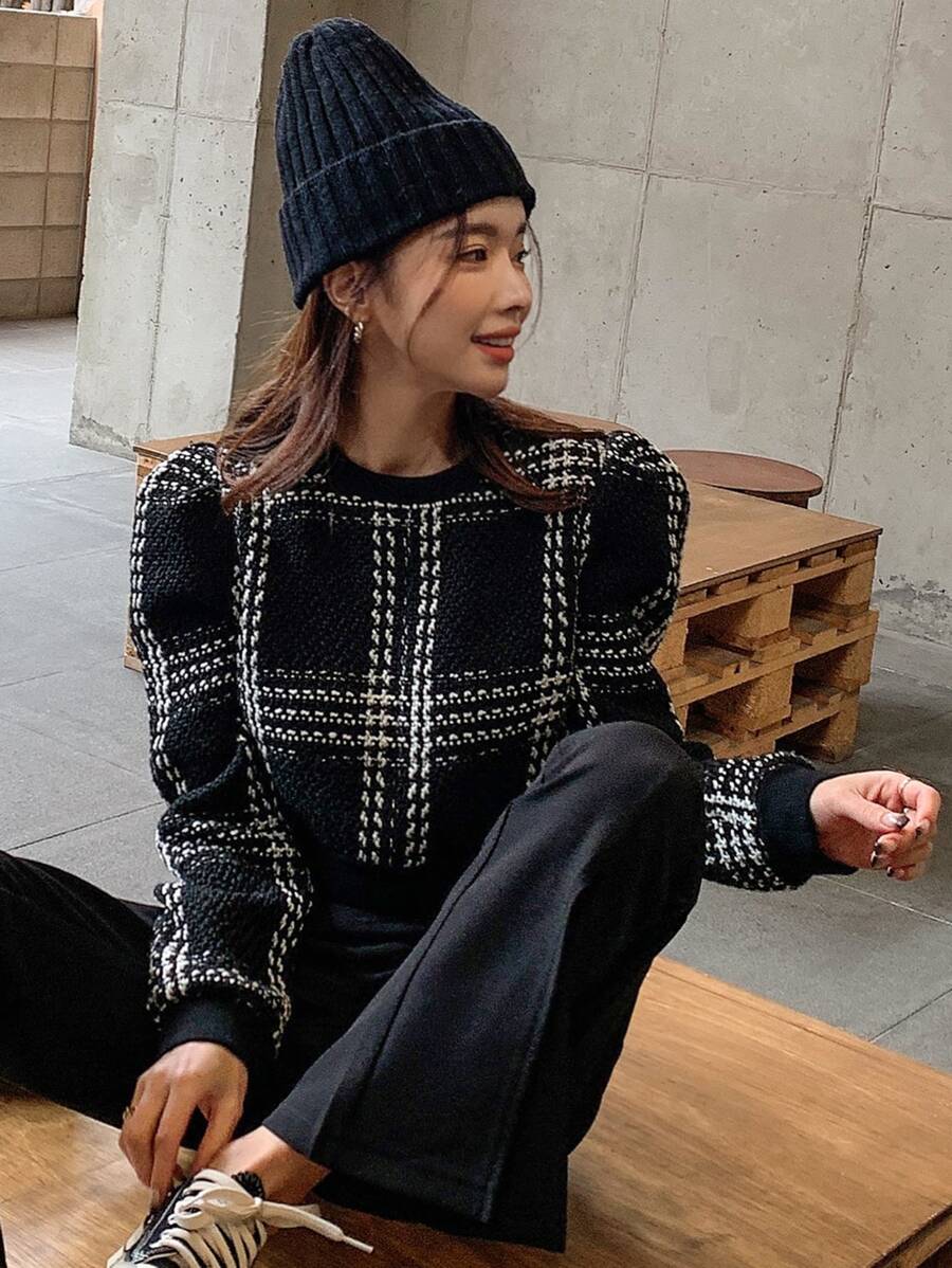 DAZY Plaid Pattern Puff Sleeve Sweatshirt - Black - View 1