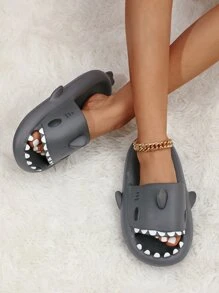 Chanclas banda única con diseño de tiburón