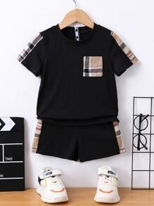 SHEIN Playful Pals Conjunto de pantalones cortos y top con cuello redondo de manga corta estilo escolar a cuadros negros para niño joven para el verano