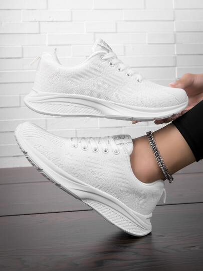 Letter Patch Decor Lace-up Front Running Shoes
