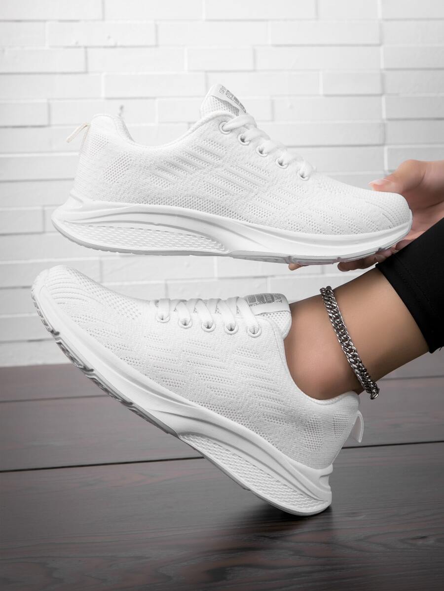 Zapatos de atletismo con diseño de parche de letra con cordón delantero