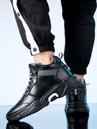Men Lace-up Front High Top Skate Shoes