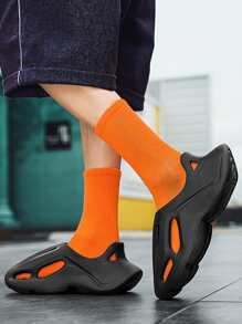 Cool Vented Clogs For Men, Cut Out Design EVA Clogs - Black - View 2