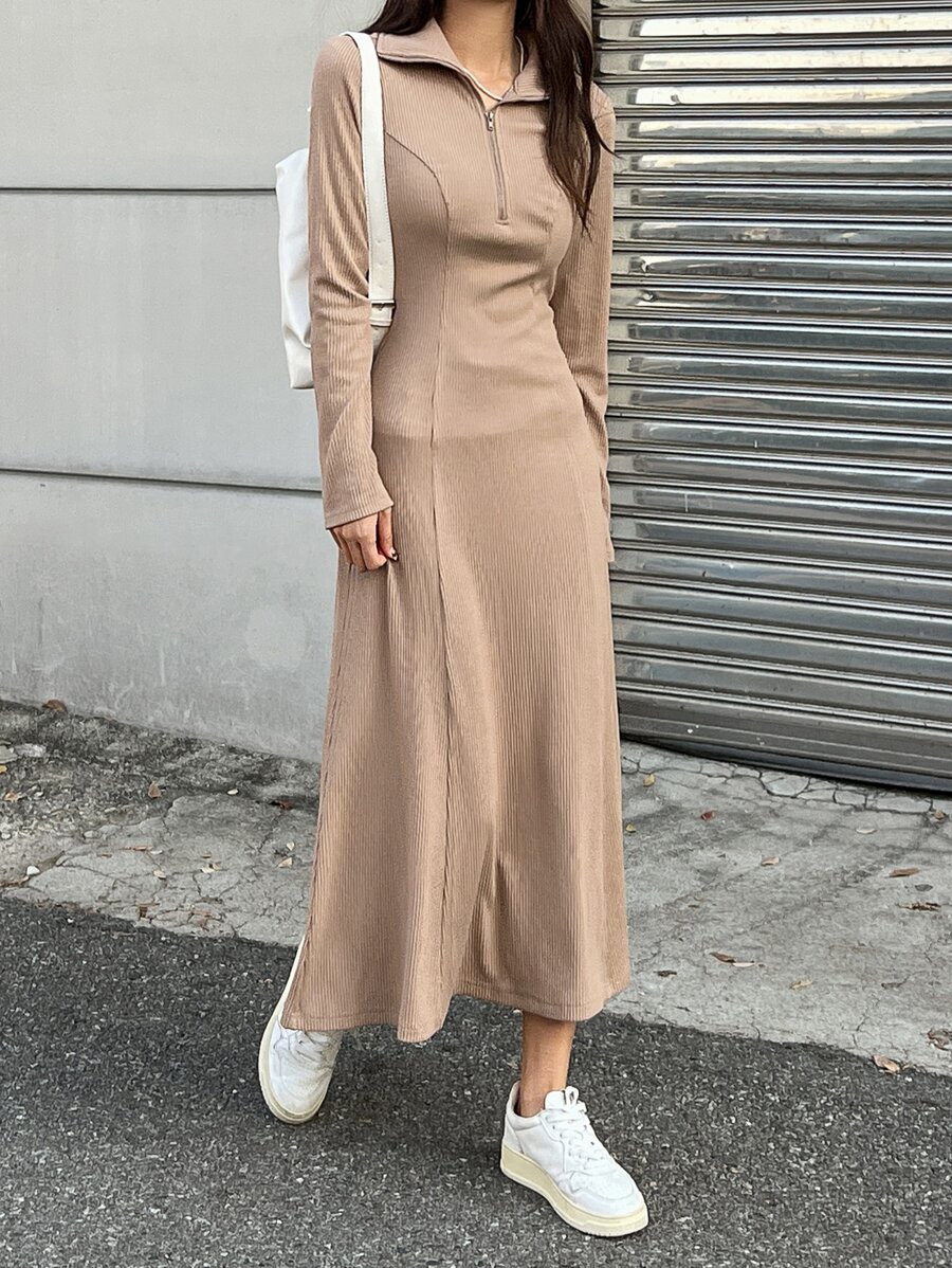 DAZY Đầm Dây kéo Gân đan màu trơn Giải trí - Màu Khaki - Xem 1