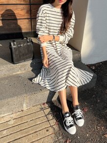 DAZY Vestido Con Cortina De Hombro Caído Con Rayas Y Dobladillo De Volantes De Sudadera - Blanco y Negro - Ver 4