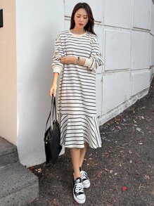 DAZY Vestido Con Cortina De Hombro Caído Con Rayas Y Dobladillo De Volantes De Sudadera - Blanco y Negro - Ver 7