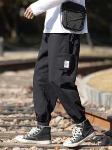 ROMWE MEN Guys Letter Patched Detail Flap Pocket Side Cargo Pants - Black - View 1