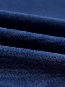 SHEIN EZwear Camiseta corta con estampado de letra con puntada en contraste de cuello de muesca - Azul Marino - Ver 4