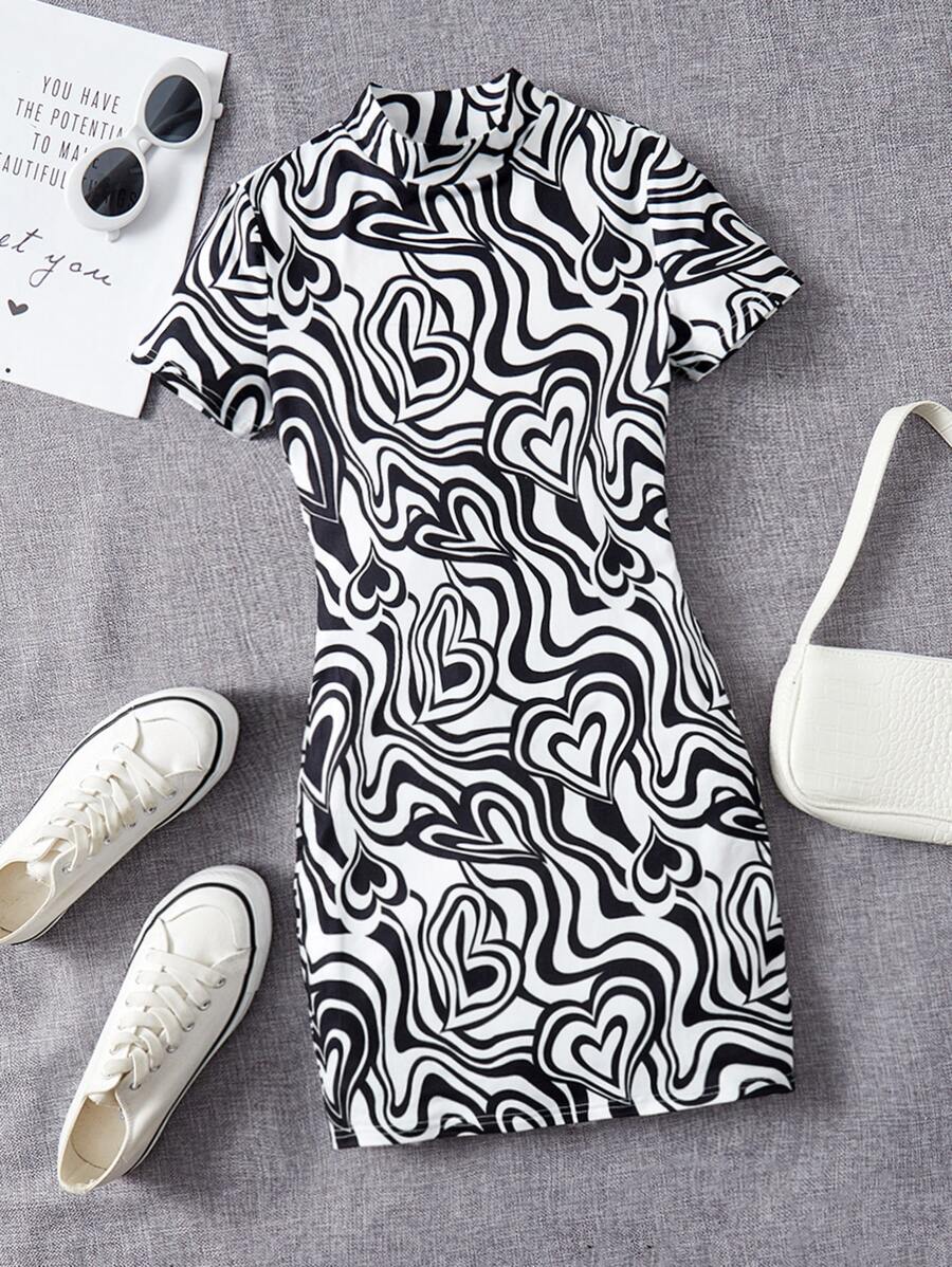 SHEIN 青少年女孩大理石和愛心圖案小高領緊身連衣裙 - 黑與白 - 查看 1
