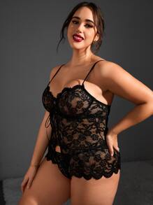 Classic Sexy Plus Floral Lace Scallop Trim Underwire Lingerie Set - Black - View 3