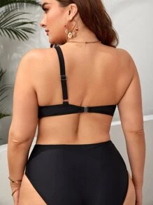 Top bikini de un hombro con abertura