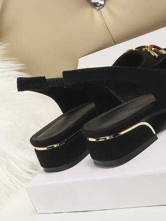 2025年秋季新款女士尖头纽扣装饰粗跟穆勒鞋（一双）