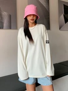 DAZY Chi tiết Patched thư Thả vai Viền kéo ra Áo nỉ - Màu be - Xem 4