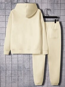 Manfinity RebelGame Men Letter Patched Kangaroo Pocket Drawstring Hoodie & Joggers - Apricot - View 2