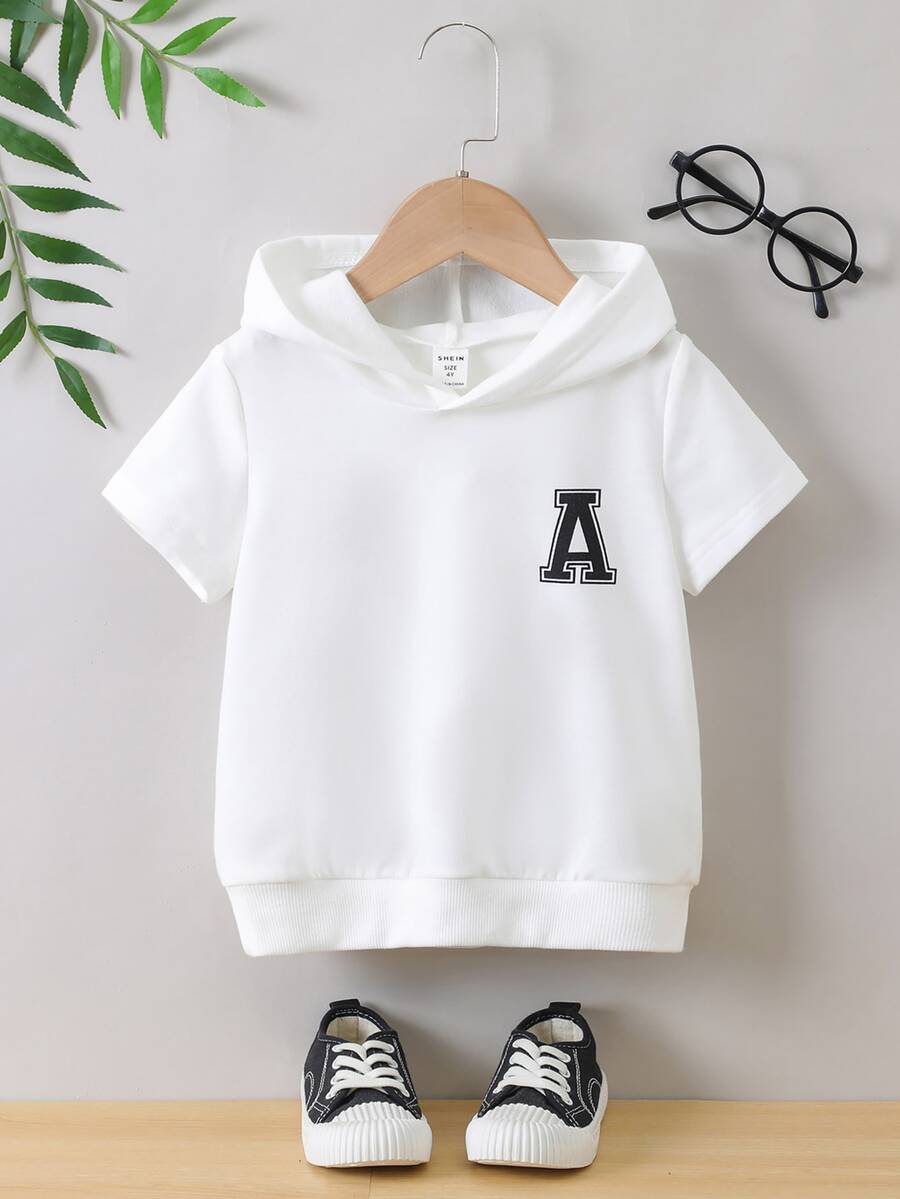 小男童字母圖案連帽衫