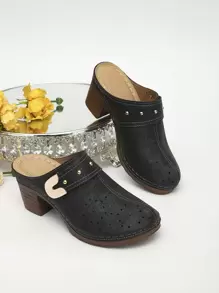 Studded Decor Chunky Heeled Mule Pumps - Black - View 1