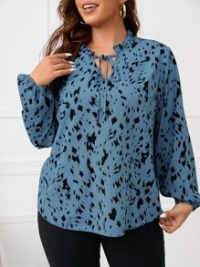 SHEIN Clasi Áo sơ mi Plus Size viền lá sen Thắt nơ trước Tất cả trên in Giải trí - Màu xanh bụi bặm - Xem 6