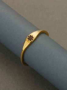 Flower Hollow Out Ring - Yellow Gold - View 4